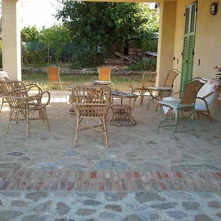 Locanda San Lorenzo Roddino Exteriör bild