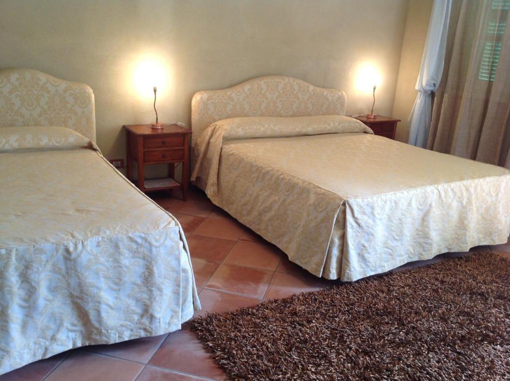 Locanda San Lorenzo Roddino Rum bild